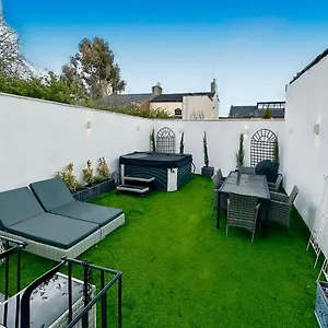 Apartment Gloucester Place Townhouse With Hot Tub!, Cheltenham