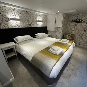 - Garden Mews Apartment Harrogate